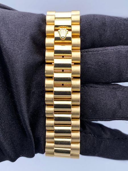 Rolex Day-Date 18038